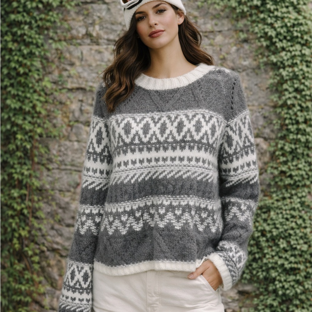LUSH Gray and White Cabin Core Cozy Chunky Fair Isle Knit Sweater, L